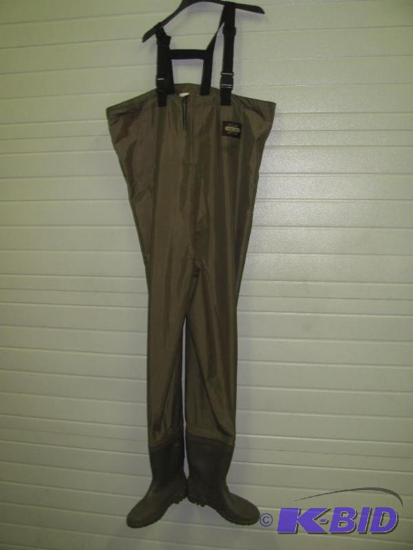 GUIDE GEAR PVC Chest Waders. Size is 12. Ligh...