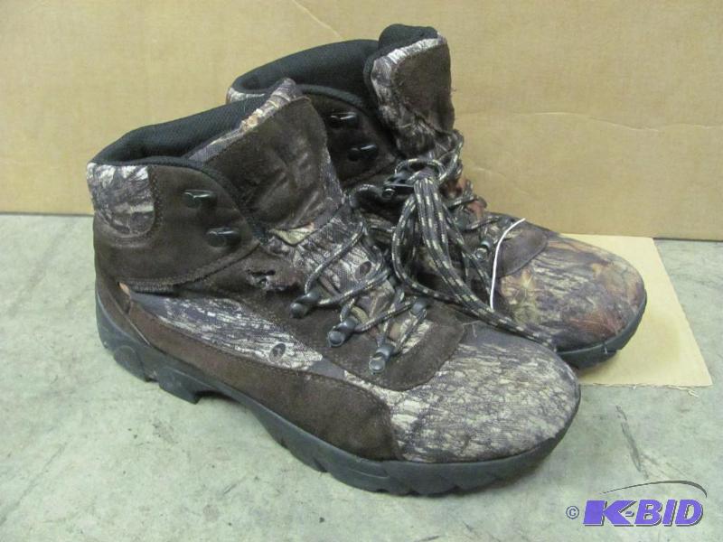 These GUIDE GEAR Mossy Oak Waterproof Trail T...