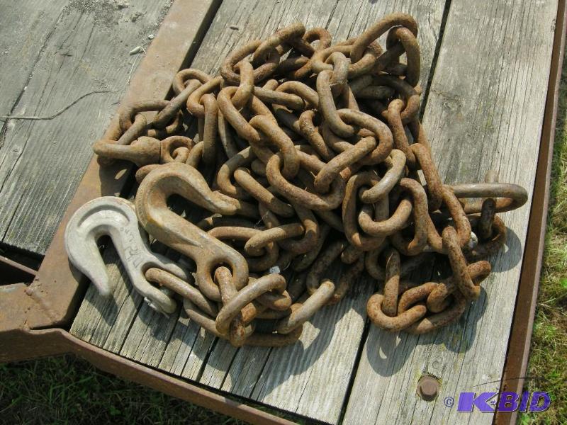 lot 23 image: 12 log chain
