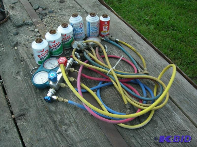 lot 27 image: Auto AC Recharge set
