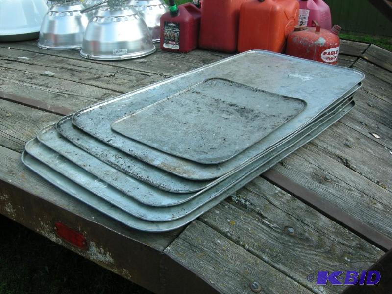 lot 29 image: NAPA galvanized drip pans