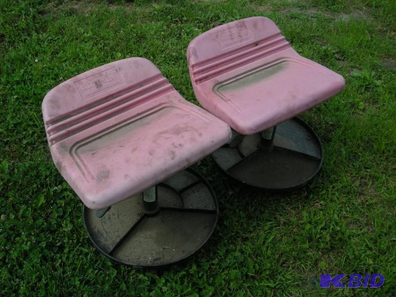 lot 31 image: 2 roll around shop stools