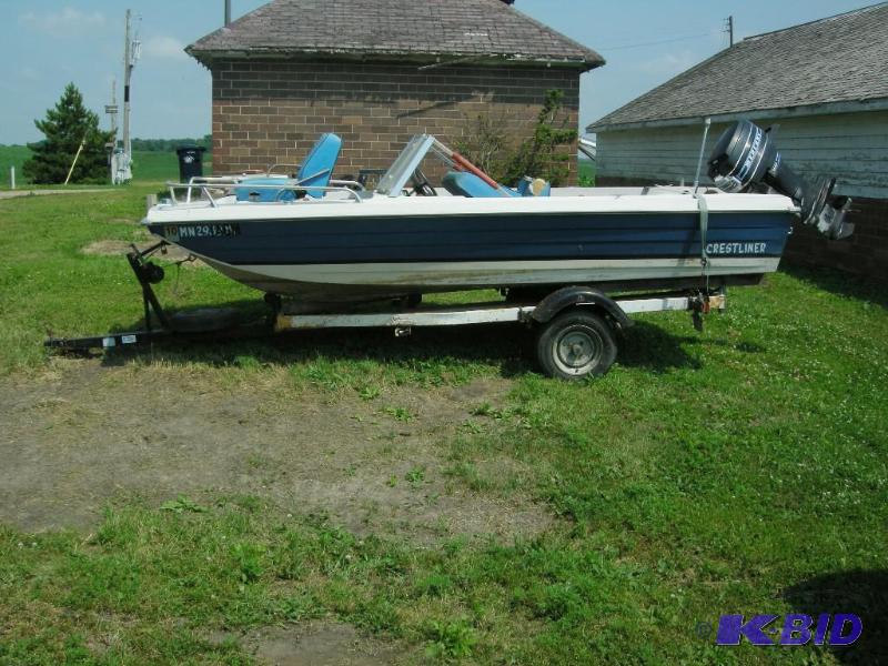lot 6 image: 1978 Crestliner Musky 14 boat with Mercury 402 Outboard