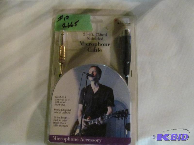 Brand New in Box RadioShack Microphone Cable...