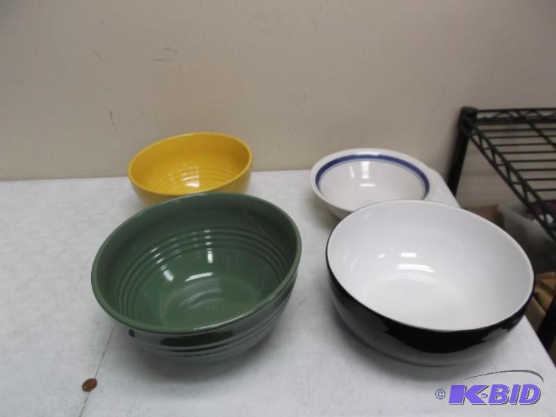 lot 106 image: Lot Of Mixing And Serving Bowls...