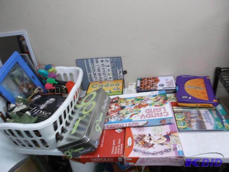lot 133 image: Lot Of Games And Random Items...