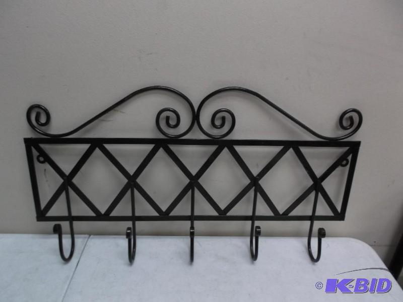 lot 32 image: Hanging Metal Coat Rack...