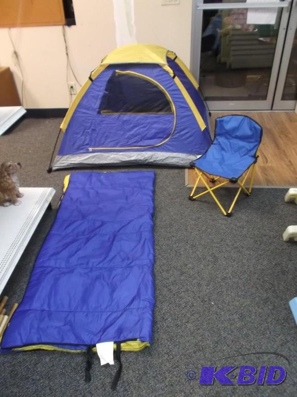 lot 37 image: Kids Size Tent, Chair, And Blanket, Blanket Z...
