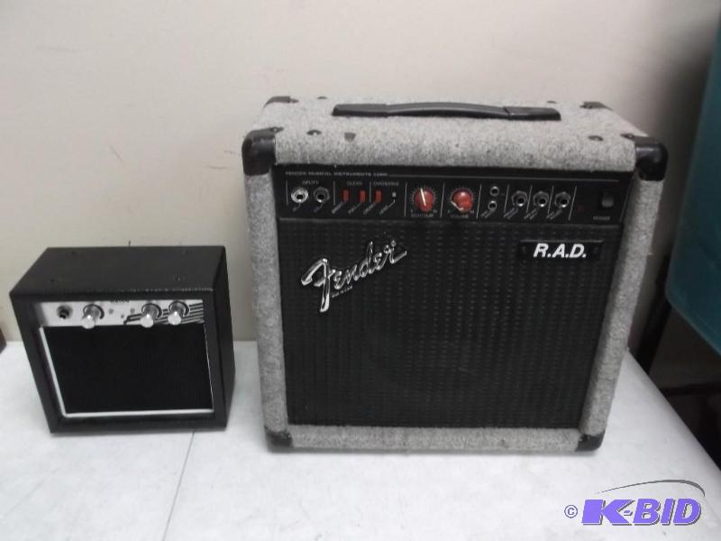 lot 45 image: Pair Of Guitar Amps - Untested - Fender Looks...