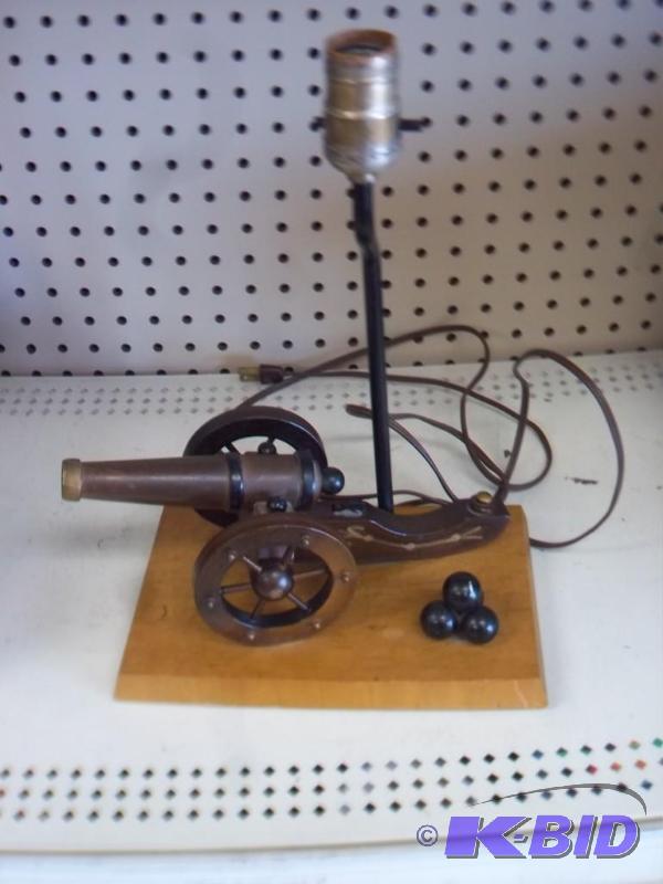 lot 74 image: Cannon Lamp - Untested...