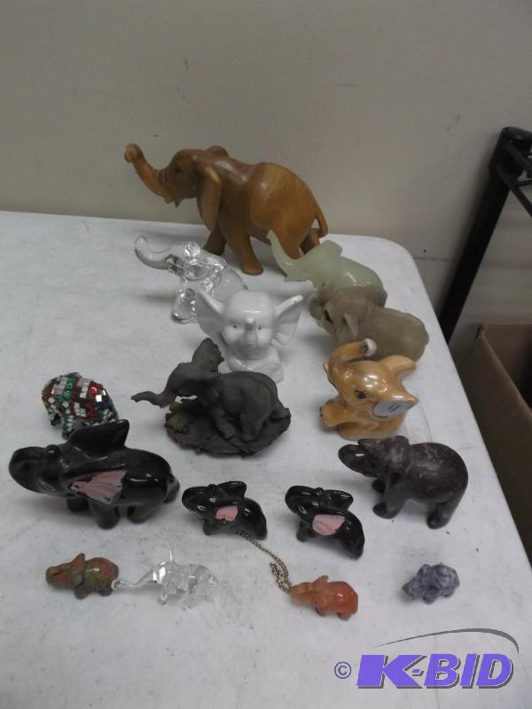 lot 81 image: Lot Of Elephant Figurines ...