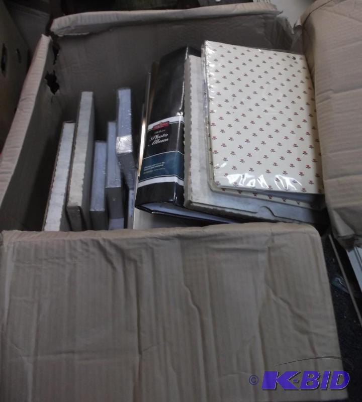 lot 97 image: Box of Picture Frames...