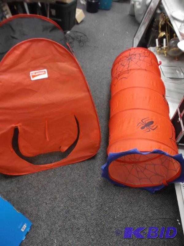 lot 99 image: Cars Pop Up Play Tent And Spiderman Tunnel...