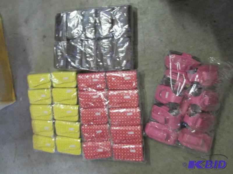 lot 125 image: 4 sets of matching cell phone holders 10 per...