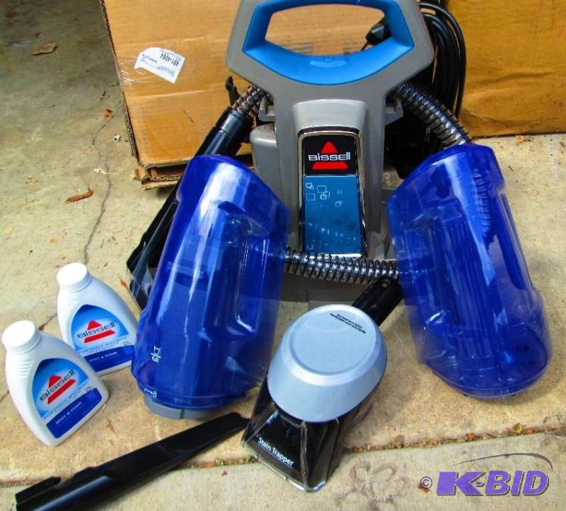 lot 41 image: Bissell stain trapper carpet cleaner, new...