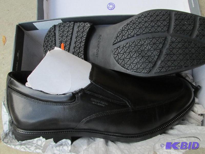 lot 57 image: Rockport size 9 shoes NEW...