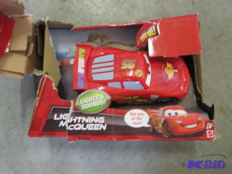 lot 80 image: Lightning Mcqueen lights and sound not tested...