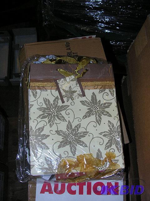 Holiday Gift Bag Assortment