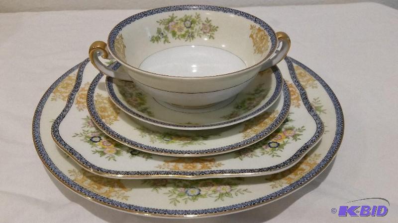Meito Montrose Fine China Set