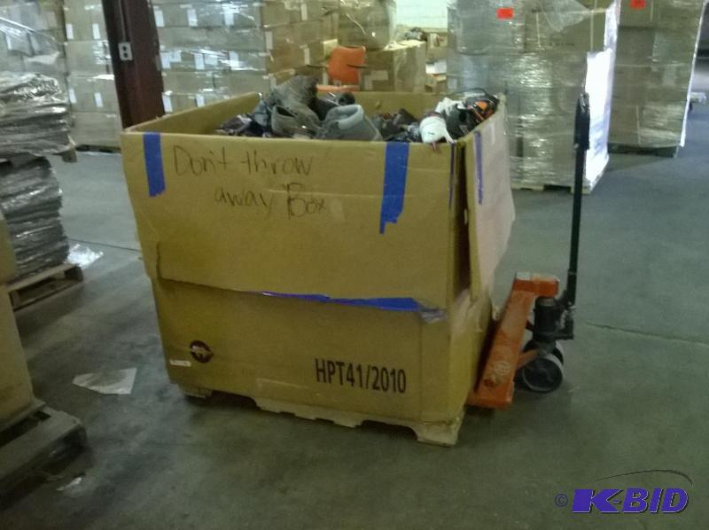 lot 26 image: Pallet Lot of Shoes, 200 pairs, some appear n...