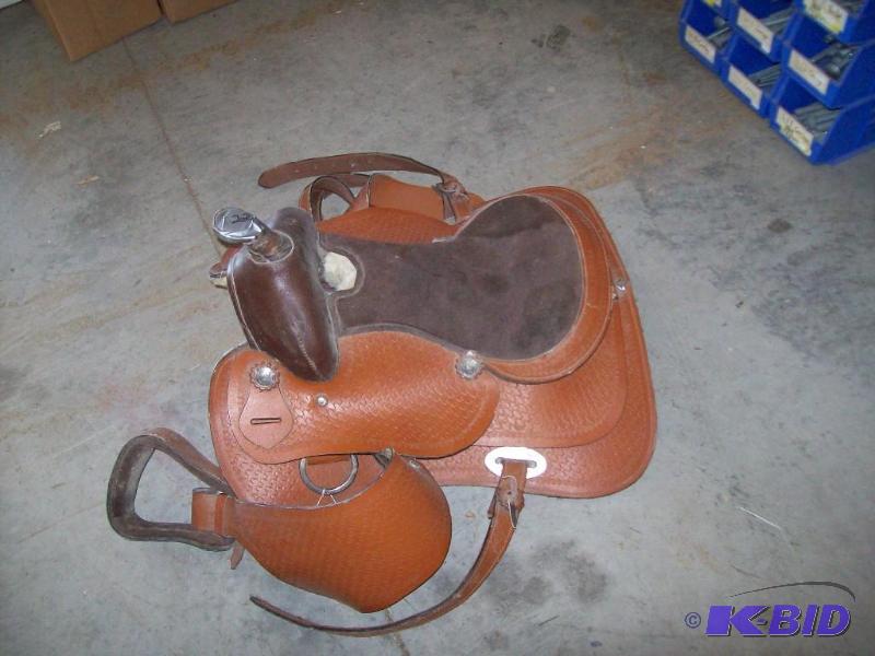 Saddle