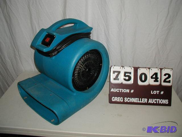 lot 42 image: Dri-Eaz dryer, model F188....