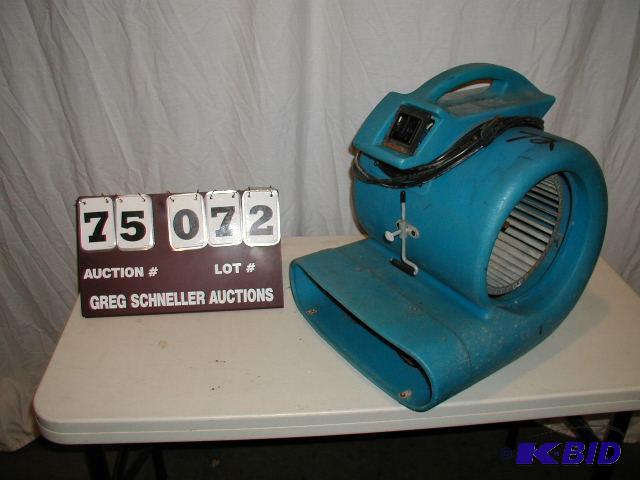 lot 72 image: Dri-Eaz dryer, for parts only....