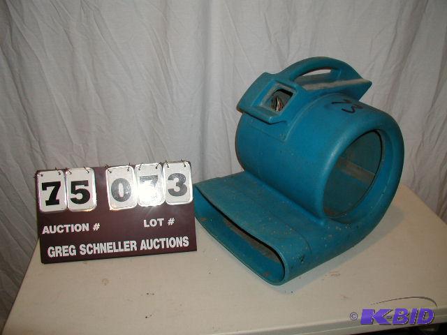 lot 73 image: Dri-Eaz dryer shell, for parts only....