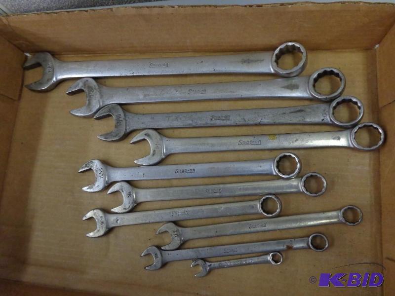lot 10 image: Snap-On Combo Wrenches 12", 916",...