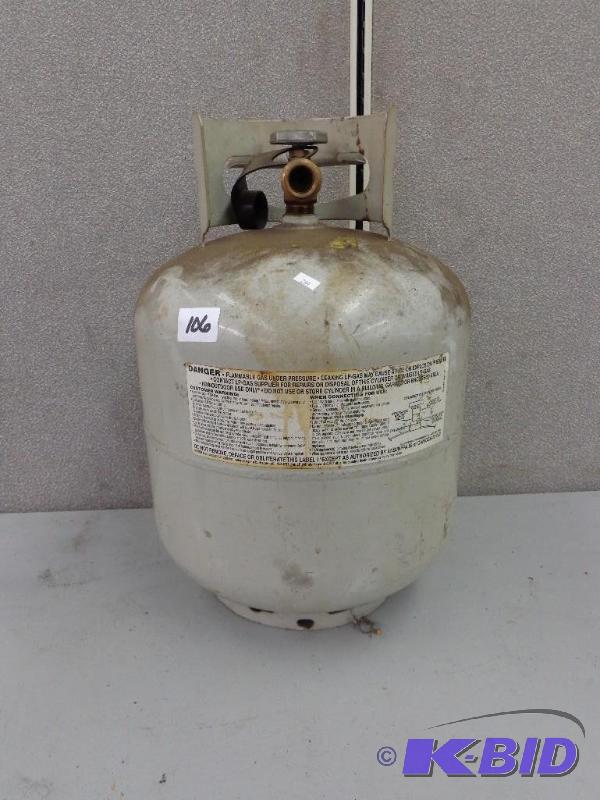 lot 106 image: Portable Propane Tank 20 Lbs Max Fill...