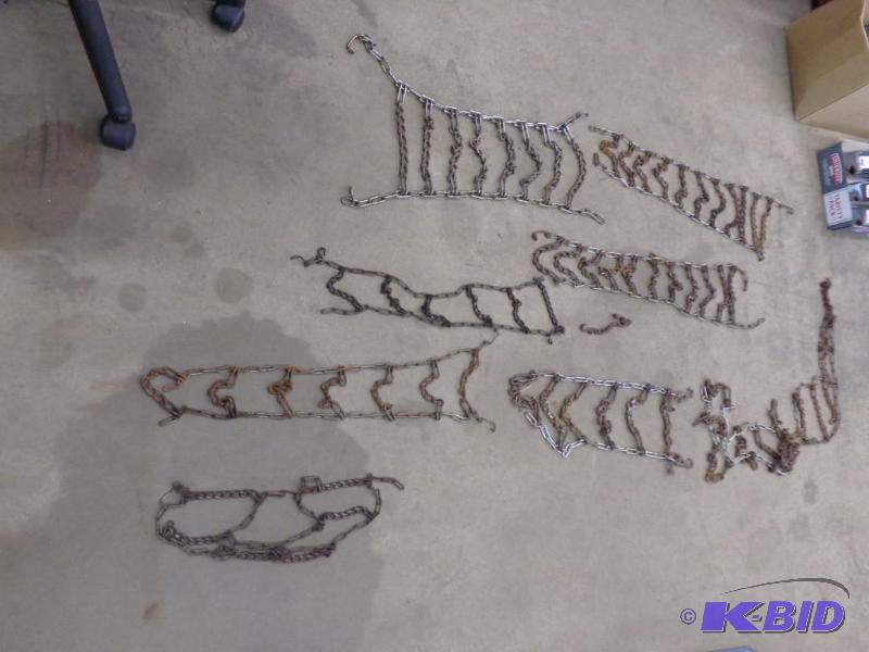 lot 130 image: 8 Tire Chains (1) 28" x 7" (1) 24&q...