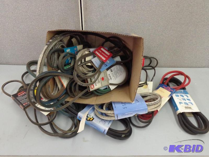 lot 26 image: Assorted Belts Snapper 12354, 12353 Browning ...