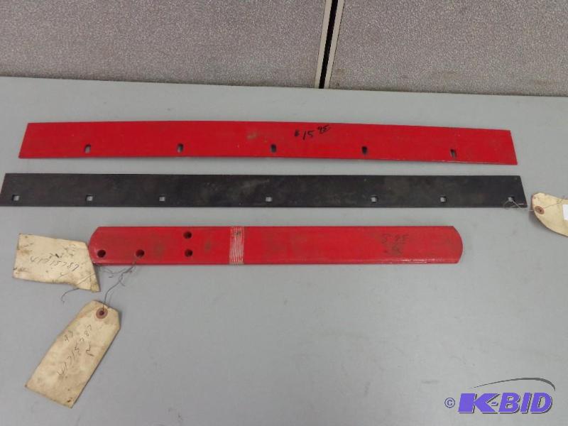lot 54 image: 2 Cutting Edges and 2 Brackets 2 Brackets are...