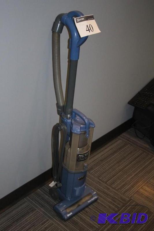 (1) Shark brand navigator vacuum&nbsp...