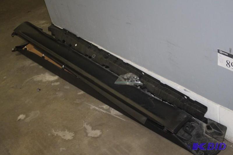 Lot of various poly running board parts...