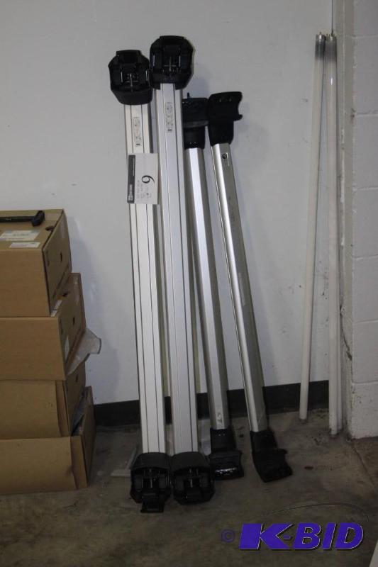 Lot of (4) Roof rack beams (1) set for Audi Q...