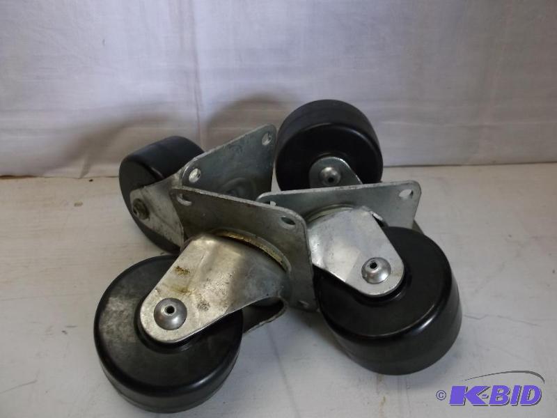 lot 116 image: Heavy duty wheel casters appear in new condit...