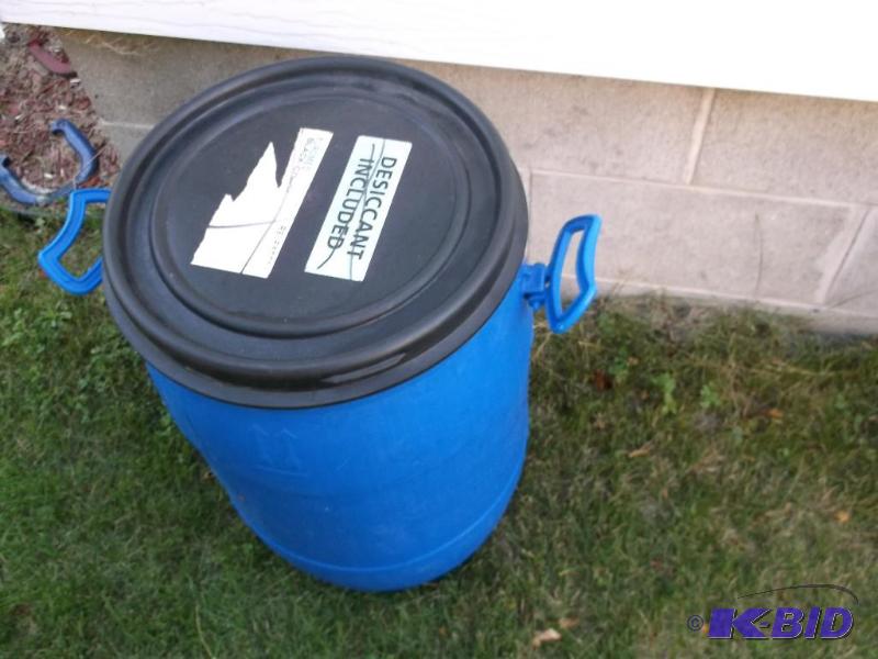 lot 138 image: Food grade Barrel about 18 gallon....