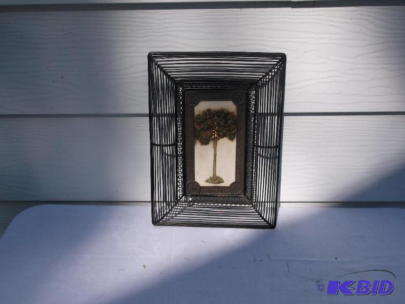 lot 58 image: Cute decorative metal wall hanging measuring ...