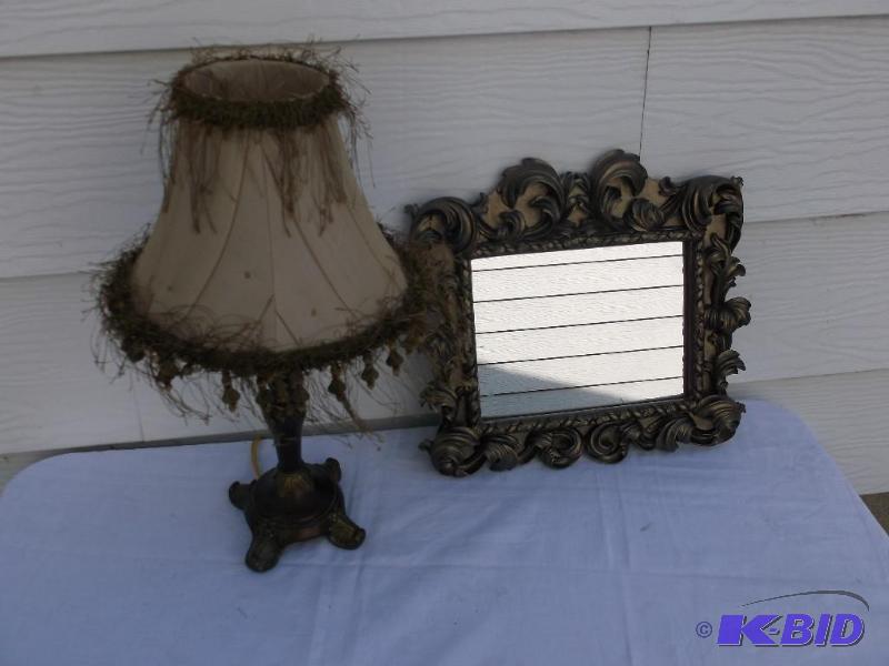 lot 79 image: Lot with cute decorative Lamp & Mirror bo...