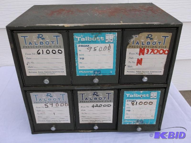 lot 84 image: Vintage Pharmacy medication box with 6 remova...
