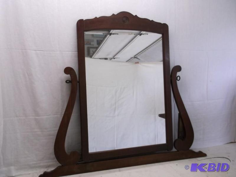 lot 95 image: Vintage Dresser Mirror measuring 40 12"...