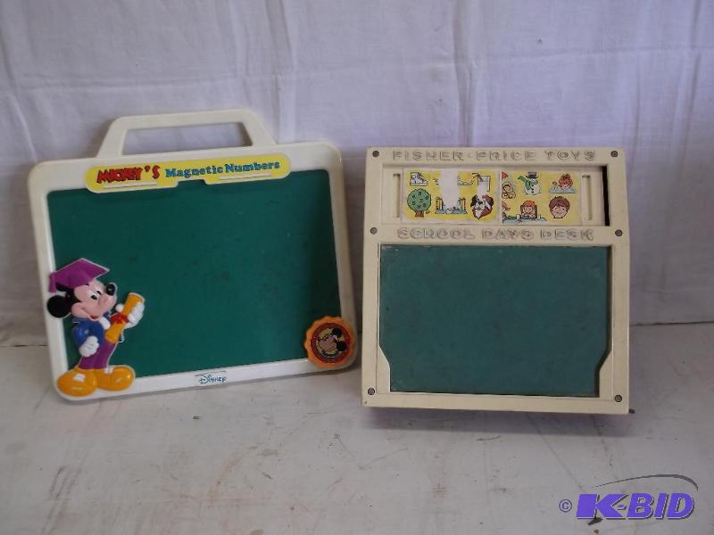 lot 98 image: Fisher Price School Desk & Mickeys Magne...