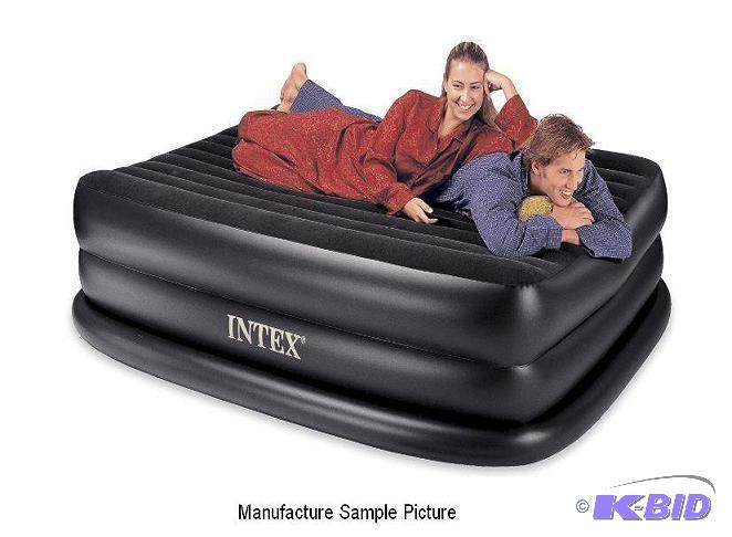 lot 137 image: Intex Queen Air Bed - Treat your guests to a ...