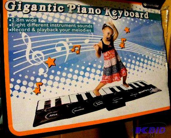 lot 23 image: Gigantic Piano Keyboard - This ingenious pian...