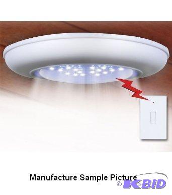lot 39 image: Cordless CeilingWall Light with Remote - Bat...