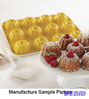 lot 47 image: Nordicware Bundt Cupcake Baking Pan - Makes 1...