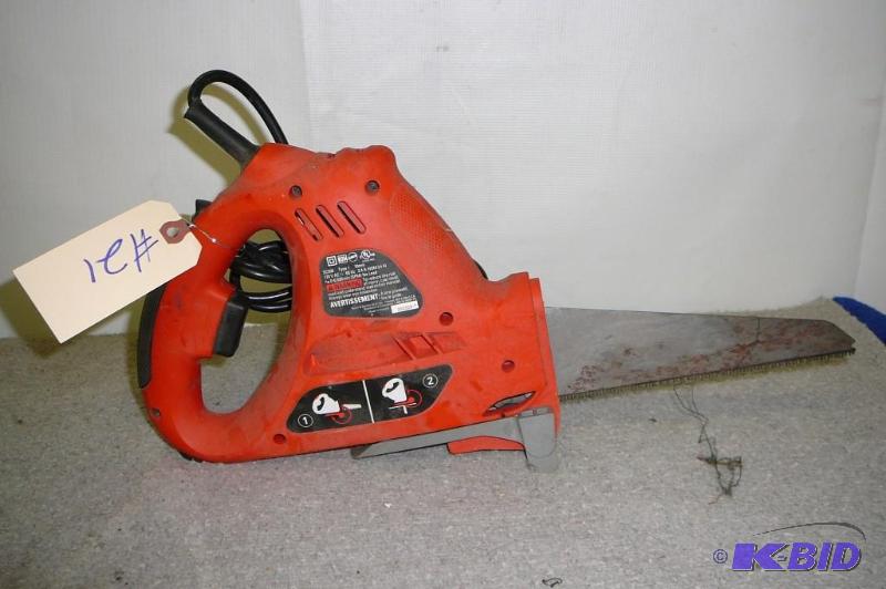 lot 21 image: Black & Decker NaviGator Powered Handsaw ...