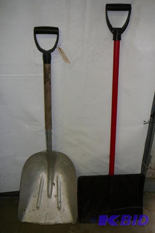 lot 26 image: Alum Scoop shovel & Plastic Snow shovel...