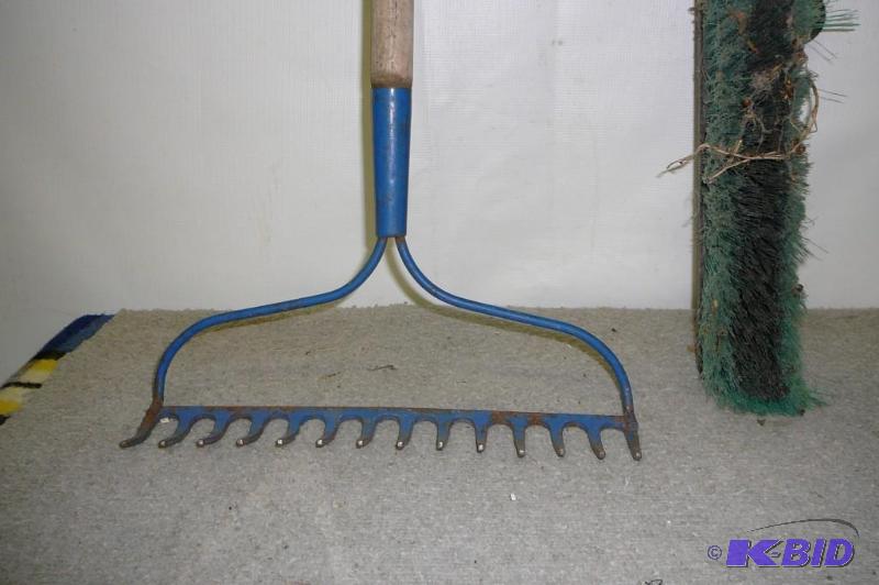 lot 28 image: Rake & Broom...